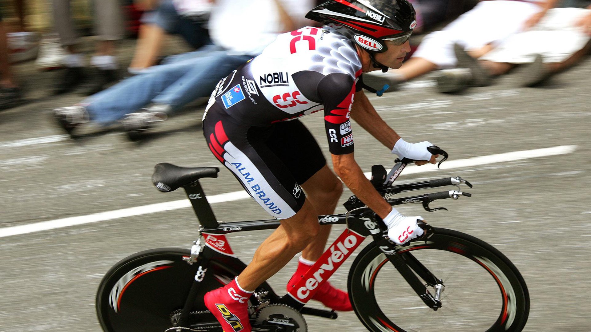 高尔凭借精准的判断力，成为袋鼠队反击时的重要发起者